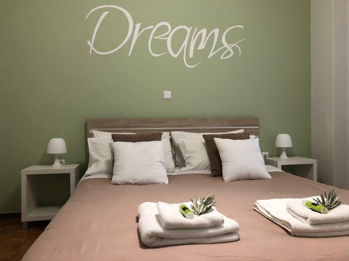 Olive Tree Apartment Of Athens - City Center Esterno foto